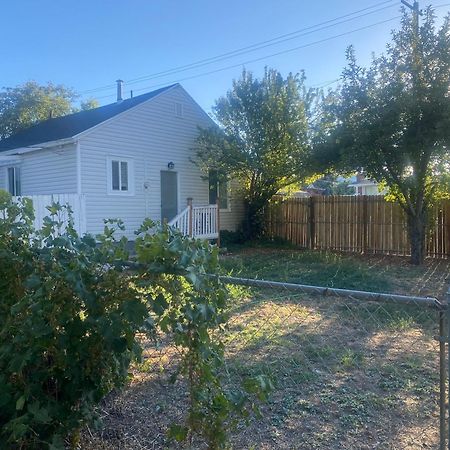 Cute Entire Small House With Large Yard! Pets Welcome! West Valley City Zewnętrze zdjęcie
