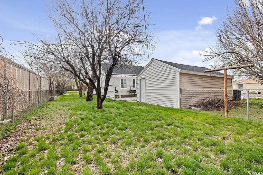 Cute Entire Small House With Large Yard! Pets Welcome! West Valley City Zewnętrze zdjęcie